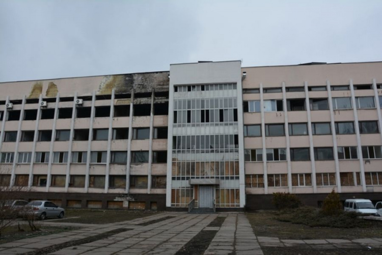 Европейский банк выделил 81 млн гривен на ремонт сгоревшего горсовета в Мариуполе (ФОТО)