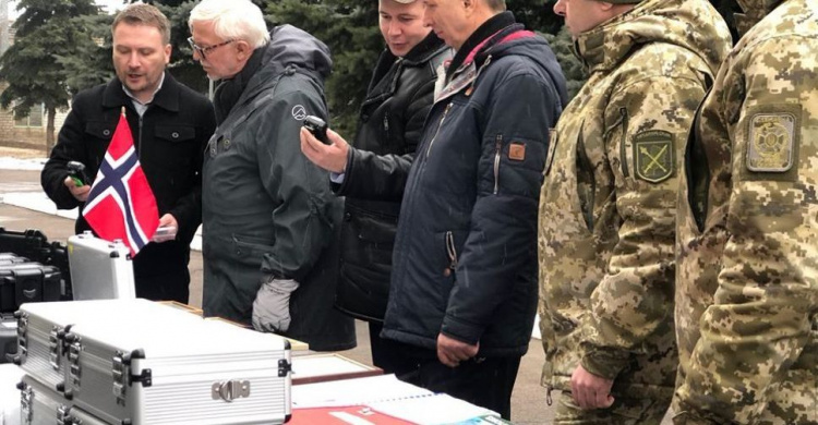 Украинским пограничникам подарили оборудование на 1,5 миллионов гривен (ФОТО)