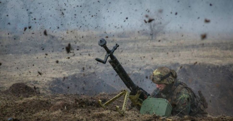 Под Мариуполем обстреливали украинские позиции: ранен боец ВСУ