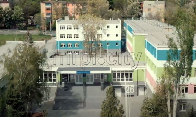 Мариупольская школа - образец для всей Украины