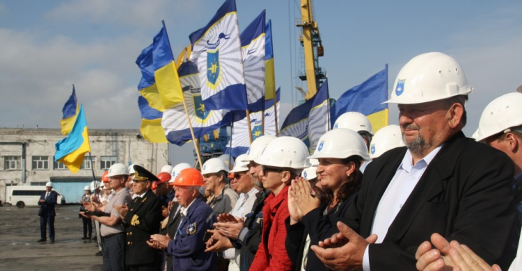 В торговом порту Мариуполя приступили к строительству амбициозного проекта (ФОТО)