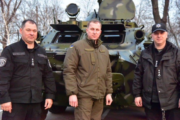 Отремонтированный БТР пополнил автопарк полиции Донецкой области (ФОТО)