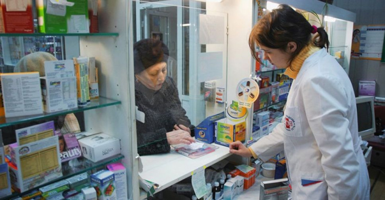 В больницах Мариуполя частные аптеки заменят коммунальными