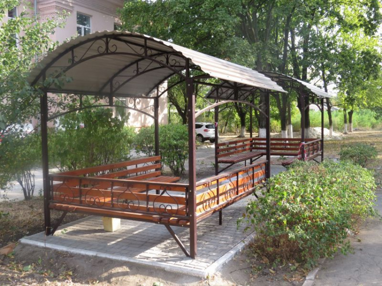 В центре Мариуполя появился новый уютный объект для отдыха горожан (ФОТОФАКТ)