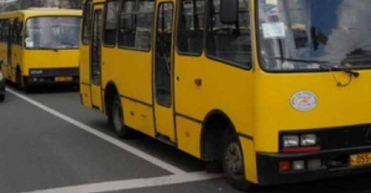 Мариупольская власть не может повлиять на качество перевозки и услуги маршрутчиков
