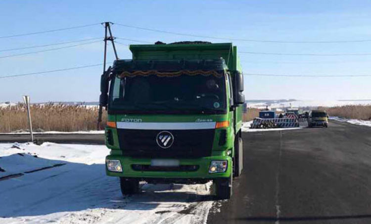 Из Донецкой области пытались грузовиком вывезти 21 тонну угля