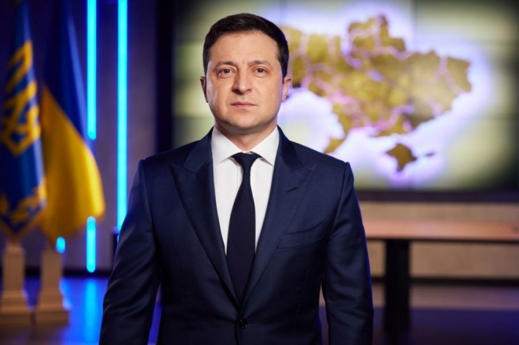 Нарушением суверенитета и территориальной целостности Украины назвал Зеленский признание РФ «независимости» ОРДЛО