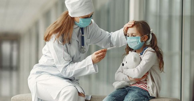 На Донетчине 12 детей и четыре сотни взрослых заболели коронавирусом за сутки