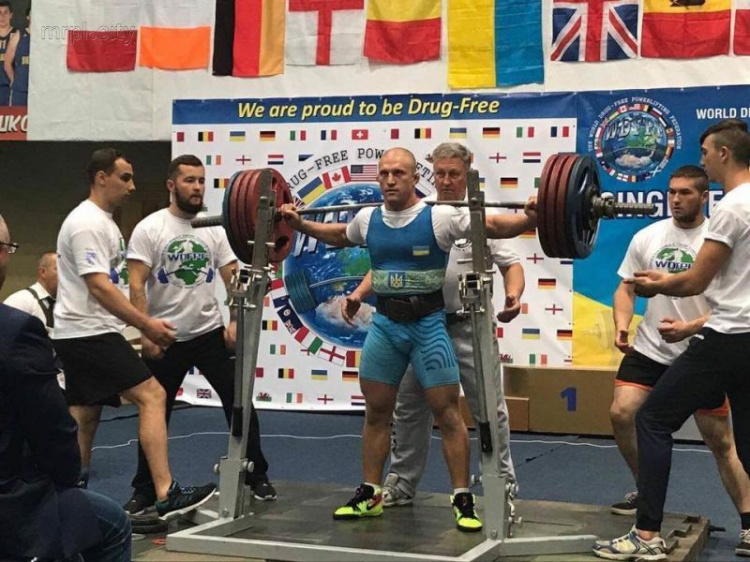 Борец из Мариуполя стал чемпионом Европы по пауэрлифтингу (ФОТО)