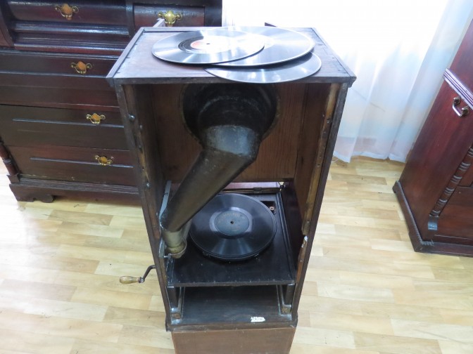 В Мариуполе покажут уникальный музыкальный компьютер 19 века (ФОТО+ВИДЕО)