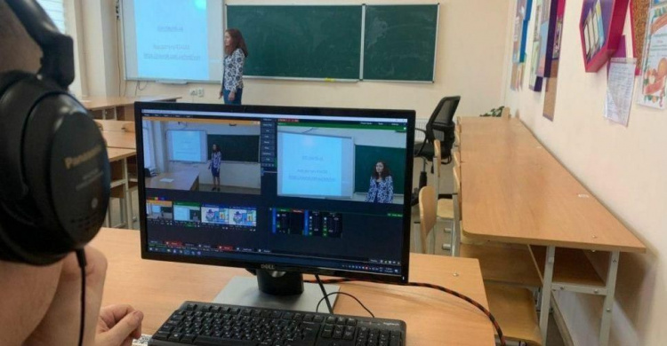Мариупольское телевидение продолжит трансляцию онлайн-уроков для школьников (ГРАФИК УРОКОВ)