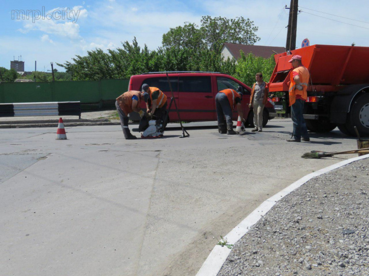 За 95 млн грн в Мариуполе отремонтируют шесть больших участков дорог (ФОТО)