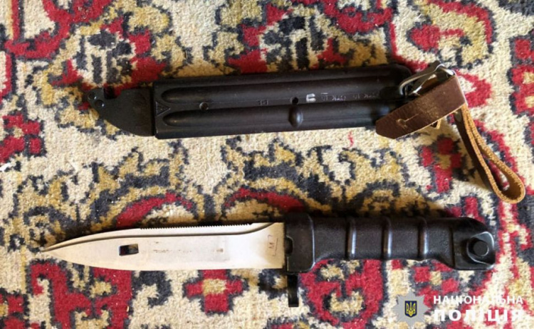 Мариуполец хранил в квартире боеприпасы и штык-нож