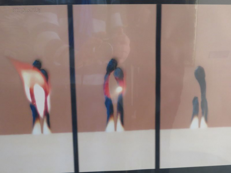 В Мариуполе показали уникальные фотографии с подвешенными, обнаженными и просветленными (ФОТО+ВИДЕО)