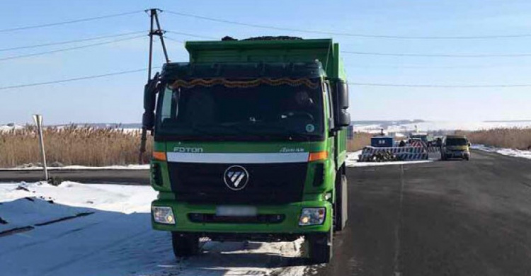 Из Донецкой области пытались грузовиком вывезти 21 тонну угля
