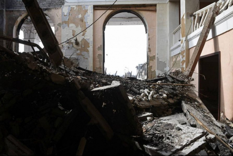 Разбитое сердце Мариуполя - трагедия Драмтеатра (ВИДЕО)
