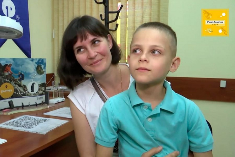 Шестилетнему переселенцу с Донбасса помогли услышать мир