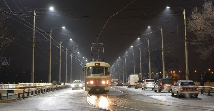 В Мариуполе подсветят пешеходные переходы и планируют ставить солнечные и ветровые электростанции
