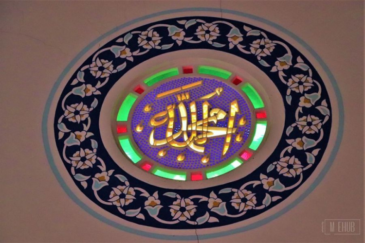 Курбан-байрам: мариупольцам показали красоты мечети Сулеймана и Роксоланы