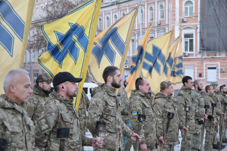 У Києві вшанували пам'ять загиблих героїв полку 