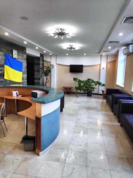 Ожидание с комфортом: на ж/д вокзале Мариуполя открыли зал для украинских военных (ФОТО)