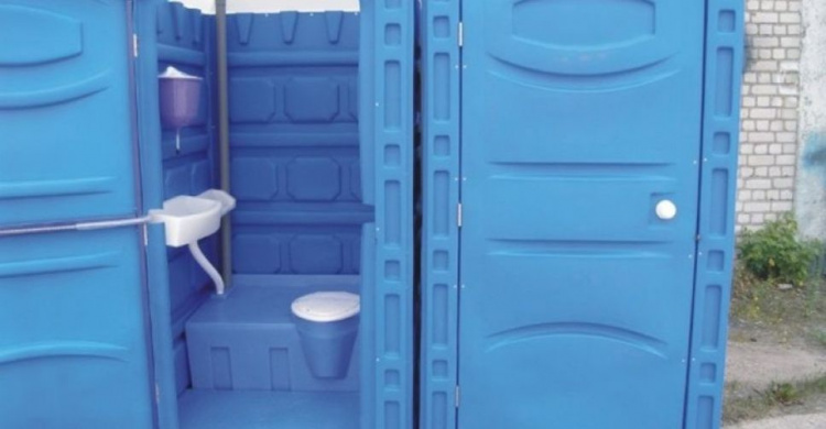 «Туалетный вопрос»: стала известна судьба биотуалетов в парках Мариуполя