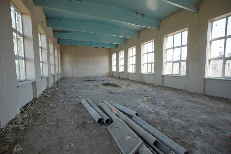 Две опорные школы под Мариуполем должны открыть 1 сентября (ФОТО)