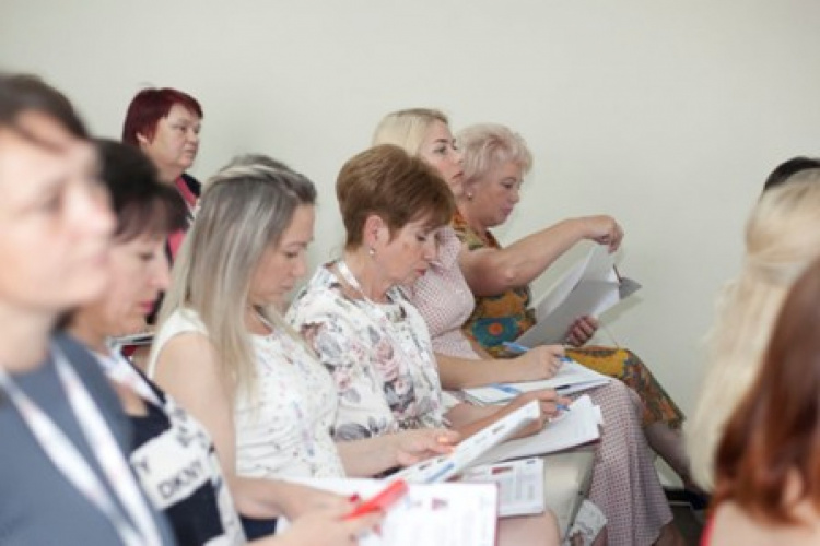 Женщины-депутаты со всей Украины обсудили в Мариуполе усиление равенства в политике (ФОТО)