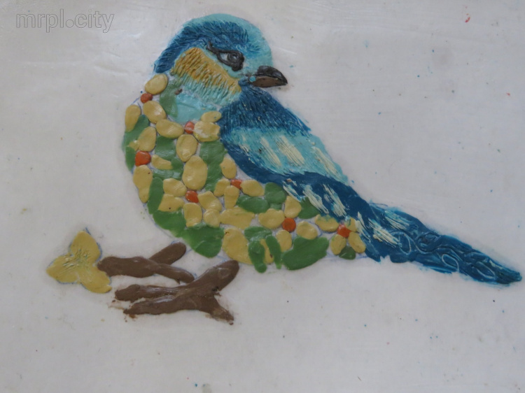В Мариуполе дети из интерната создают пластилиновые картины для городской выставки (ФОТО)