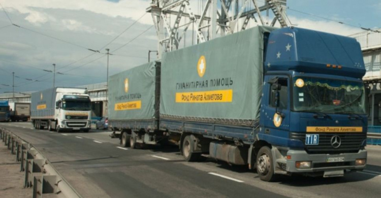 Дюжина фур доставила в Мариуполь 240 тонн гуманитарной помощи