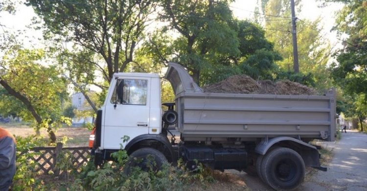 В Мариуполе за год мусора стало на 20% больше (ФОТО)