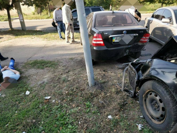 В Донецкой области полицейский при получении взятки попал в ДТП (ФОТО+ВИДЕО)