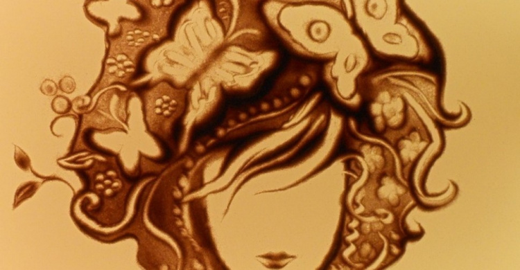 Мариуполю покажут песочную анимацию сказки «Алиса в стране чудес» (ВИДЕО)