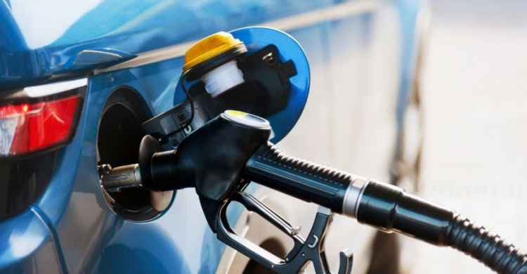 Украинские АЗС должны будут сообщать о росте цен на бензин