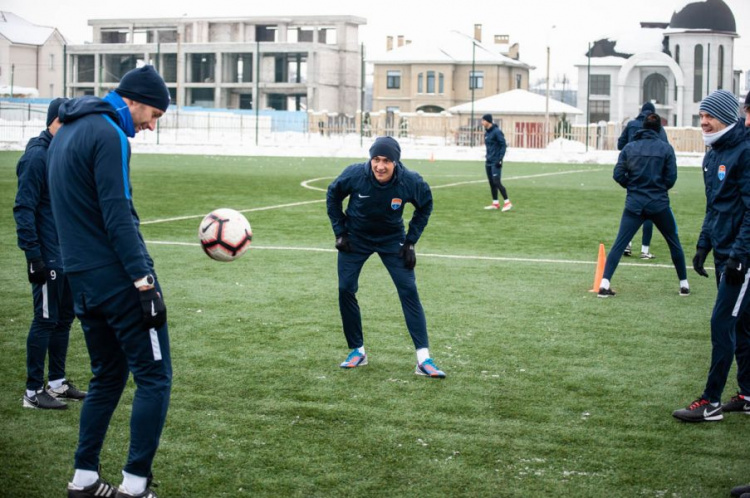 Мариупольские футболисты готовятся к сборам в Турции (ФОТО+ВИДЕО)