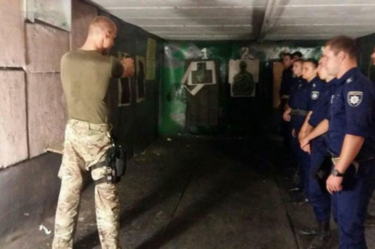 У мариупольских полицейских появились собственные инструкторы по огневой подготовке (ФОТО)