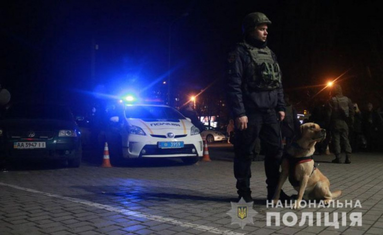 Террористы в Мариуполе засели в заброшенном здании: как прошла учебная спецоперация (ФОТО)