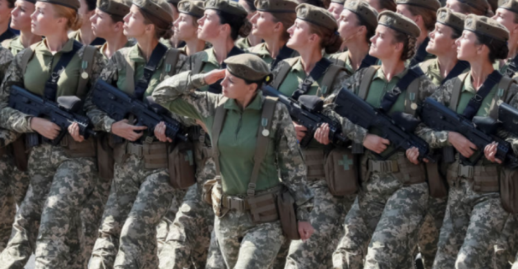 В Украине пересматривают правила постановки женщин на воинский учет: будут ли штрафовать