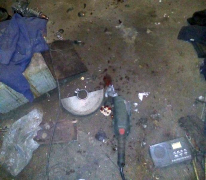 Житель Донецкой области распиливал «болгаркой» снаряд. Раздался взрыв (ФОТО)