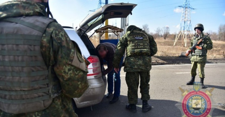 На блокпостах Донецкой области за неделю задержали 24 боевика