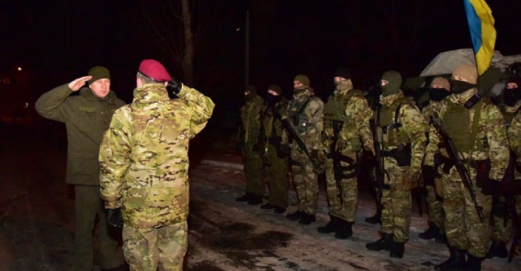 На помощь жителям Авдеевки выехали спецназовцы и полицейские Донецкой области