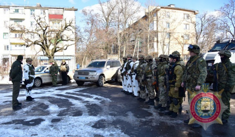 Спецназовцы Донетчины отправились тренироваться на полигон под Мариуполем (ВИДЕО)