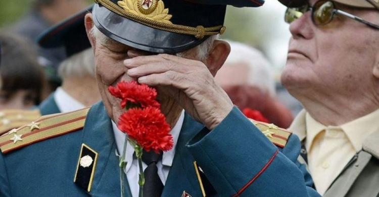 В Мариуполе ветеранам войны выплатили по 5 тысяч гривен