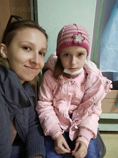 Мариупольцы сплотились, чтобы спасти жизнь 7-летней Насти Яковенко (ФОТО)