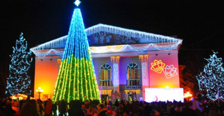 В Мариуполе состоится торжественное закрытие новогодних елок