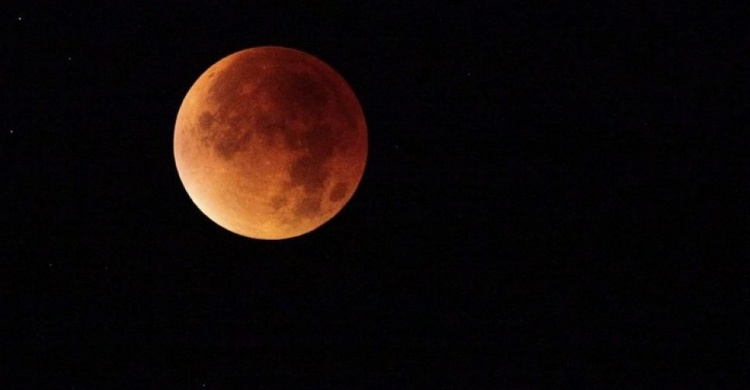 Мариупольцы смогут увидеть самое длинное в 21 веке лунное затмение