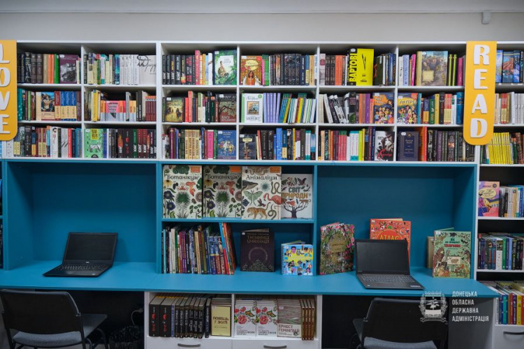 В Мариуполе детскую библиотеку пополнят книгами почти на 4 млн гривен