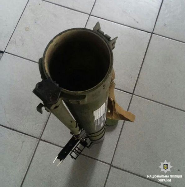 В Мариуполе выстрелили из гранатомета рядом с детской амбулаторией (ФОТО)