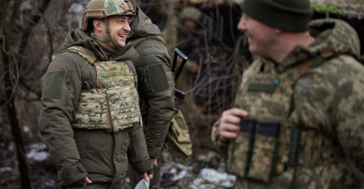 Президент Украины побывал на передовой в зоне проведения ООС на Донбассе