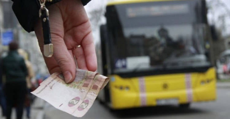Пенсионеры Мариуполя будут платить за проезд – Кабмин утвердил монетизацию льгот